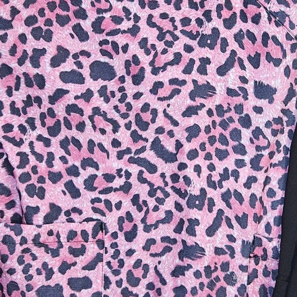 Scrub Set - Picture 2 of 2